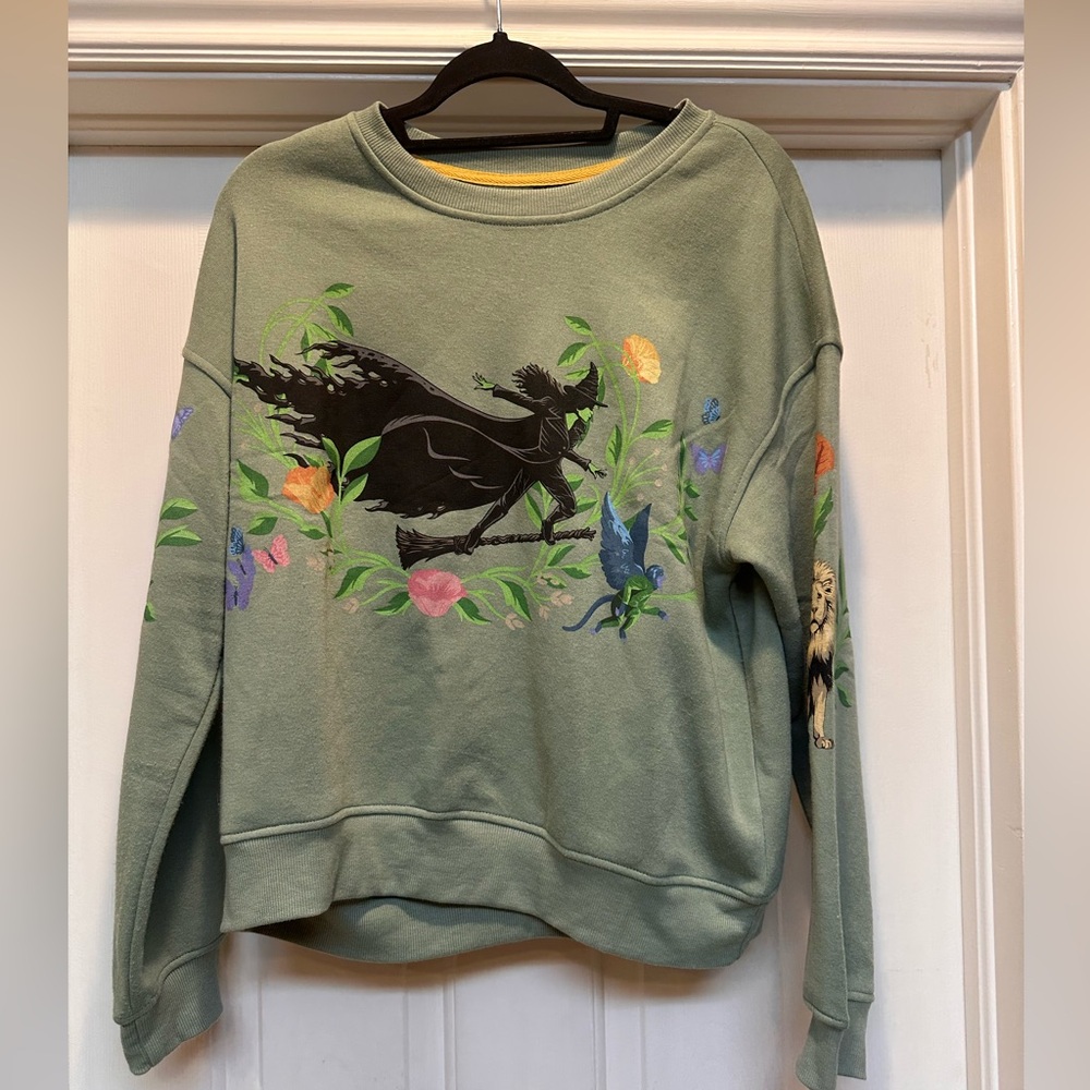 Wicked Universal Studios Sweatshirt Size L Graphics On Sleeves Mad Engine